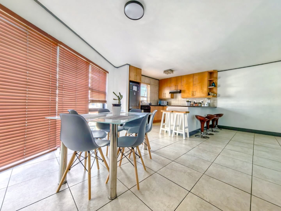 1 Bedroom Property for Sale in Three Anchor Bay Western Cape